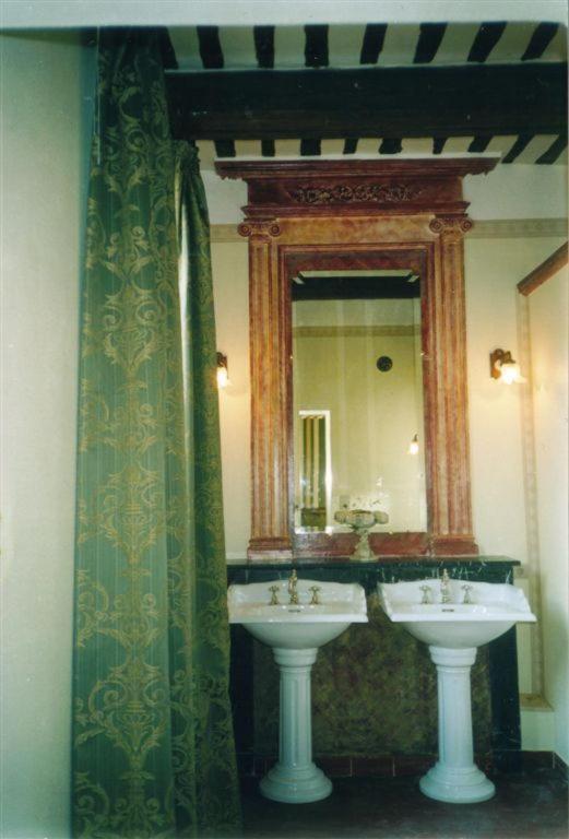 Bize De La Tour Bed & Breakfast Saint-Bonnet-du-Gard ห้อง รูปภาพ